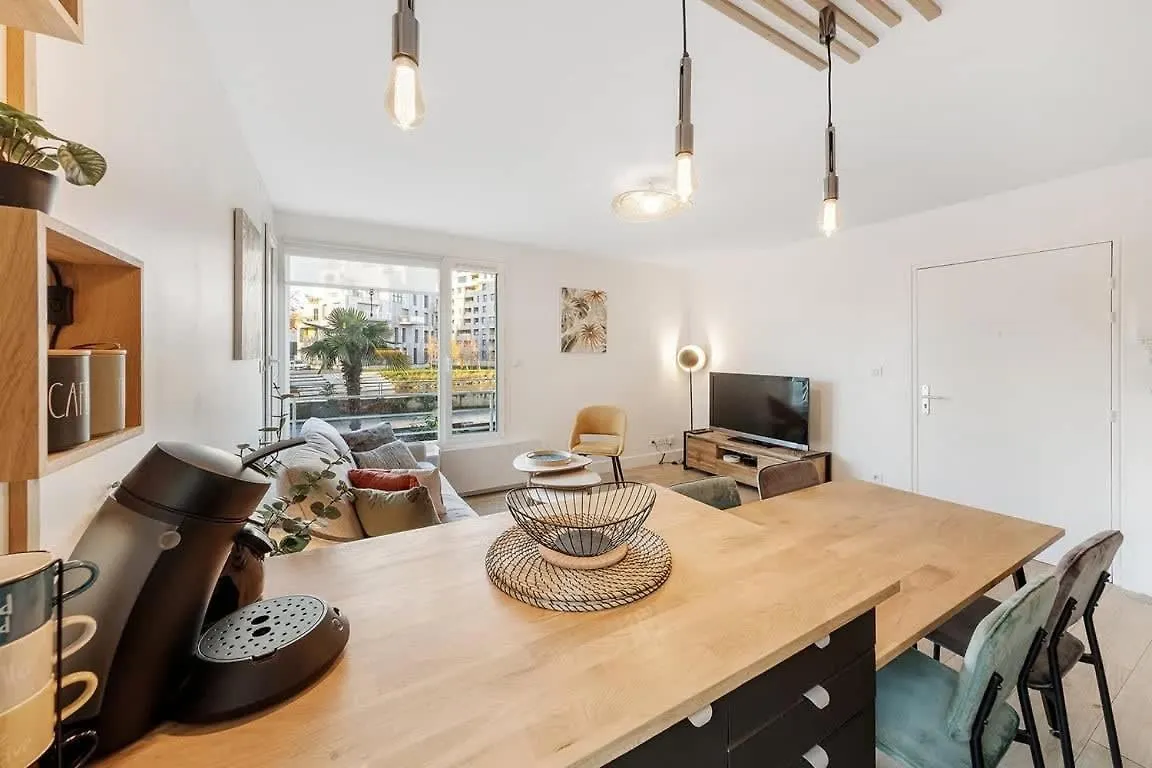 Apartment Cote Riviere, Appartement T2, Terrasse & Parking Rennes